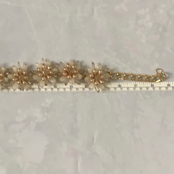 Banana Republic statement floral necklace - Picture 3 of 3